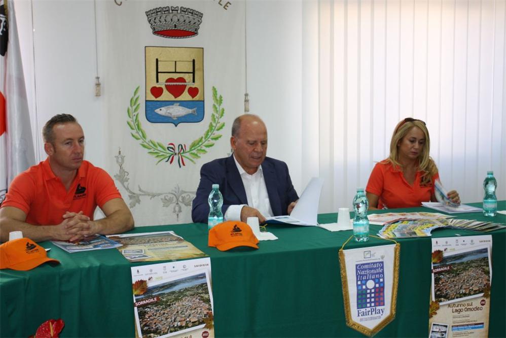Presentazione 1� trofeo dei Laghi di Aquabike